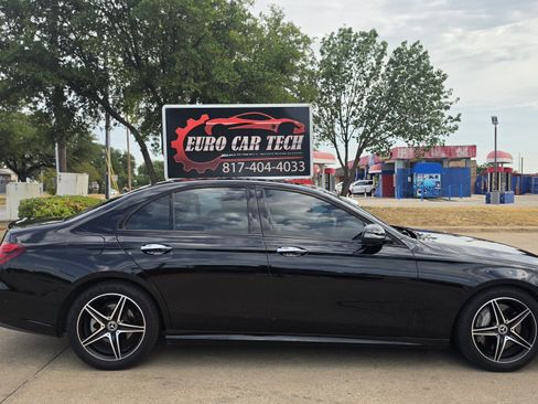 Used 2019 Mercedes-Benz E 300 w/ Premium 1 Package image 7