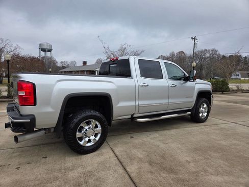 Used 2017 GMC Sierra 3500 SLT w/ Duramax Plus Package image 7
