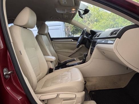 Used 2015 Volkswagen Passat 1.8T Limited Edition FWD image 30