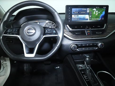 Certified 2023 Nissan Altima 2.5 SV w/ SV Premium Package AWD/4WD image 31
