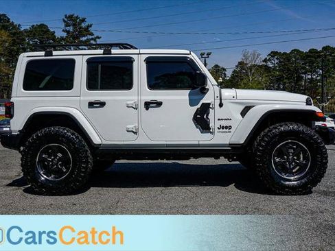 Used 2018 Jeep Wrangler Unlimited Sahara w/ LED Lighting Group image 9