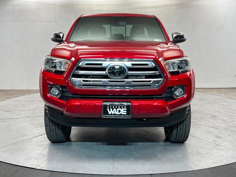 Used 2019 Toyota Tacoma Limited image 9