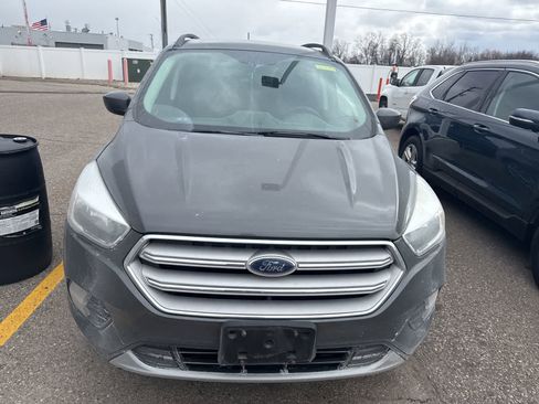 Used 2018 Ford Escape SE w/ SE Sync 3 Package image 16