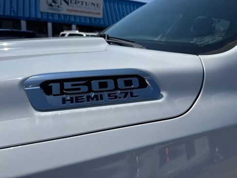 Used 2019 RAM 1500 Big Horn AWD/4WD image 9