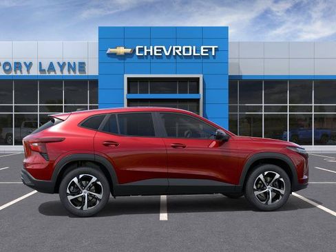 New 2026 Chevrolet Trax RS w/ Driver Confidence Package FWD image 5