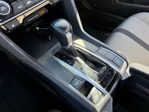 Used 2019 Honda Civic EX image 16