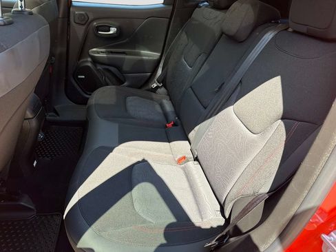 Used 2021 Jeep Renegade Trailhawk w/ Sun & Sound Group AWD/4WD image 14