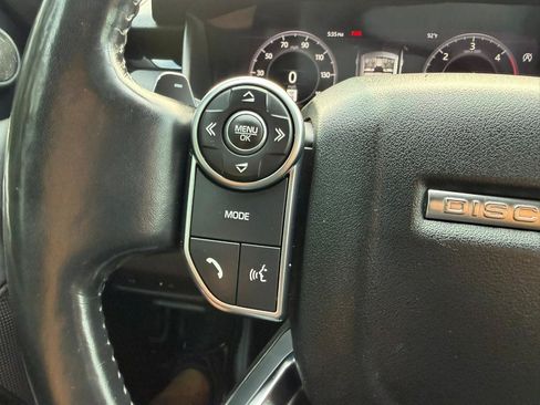 Used 2018 Land Rover Discovery SE AWD/4WD image 27
