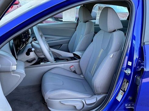 Used 2023 Hyundai Elantra SEL image 24