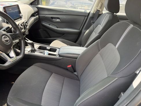 Used 2025 Nissan Sentra SV FWD image 8