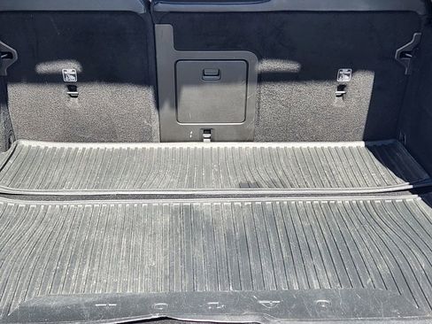 Used 2023 Volvo XC60 T8 Plus image 24