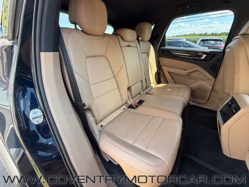 Used 2019 Porsche Cayenne AWD/4WD image 36