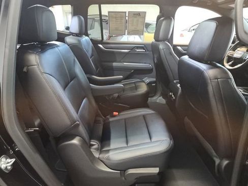 Used 2026 GMC Acadia Elevation w/ Elevation Premium Package AWD/4WD image 15