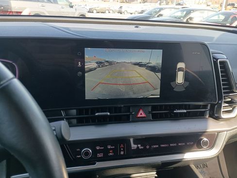 Certified 2024 Kia Sportage EX image 23