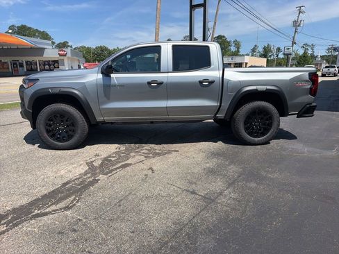 New 2026 Chevrolet Colorado Trail Boss AWD/4WD image 1