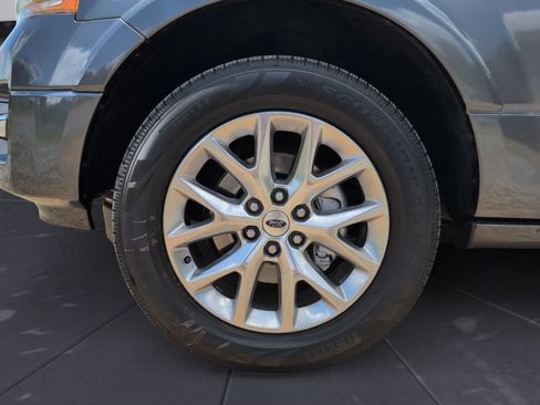 Used 2015 Ford Expedition Limited w/ Equipment Group 301A AWD/4WD image 28