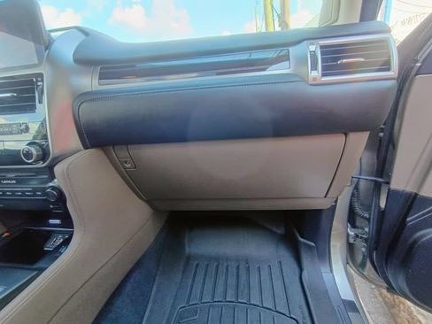 Used 2022 Lexus GX 460 Premium w/ Premium Package AWD/4WD image 48
