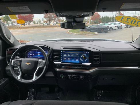 Certified 2023 Chevrolet Silverado 1500 LT image 34
