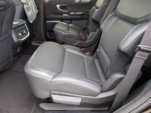 New 2026 Ford Expedition Platinum w/ Stealth Appearance Package AWD/4WD image 7