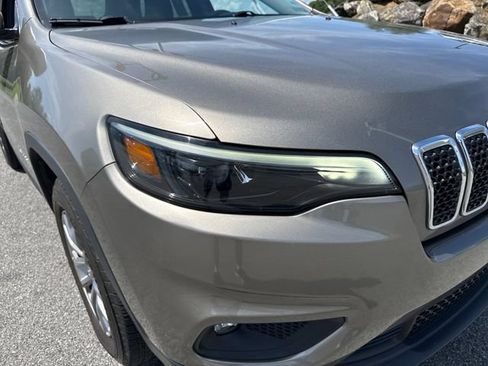Used 2020 Jeep Cherokee Latitude Plus w/ Cold Weather Group AWD/4WD image 10