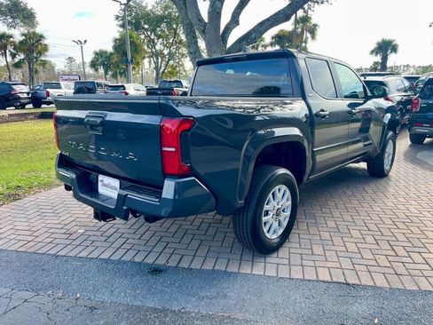 Used 2025 Toyota Tacoma SR5 image 6