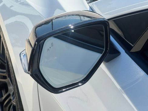 Used 2023 Chevrolet Corvette Z06 RWD image 12