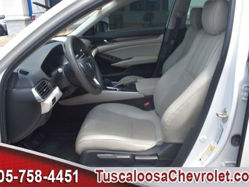Used 2019 Honda Accord LX image 18