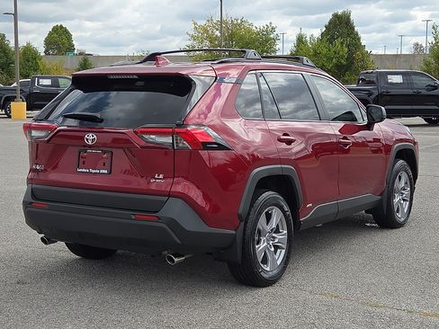 Used 2025 Toyota RAV4 LE AWD/4WD image 5