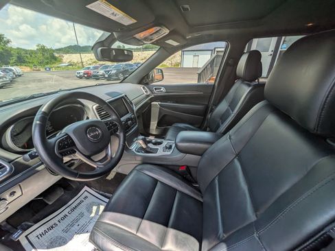 Used 2018 Jeep Grand Cherokee Limited AWD/4WD image 20