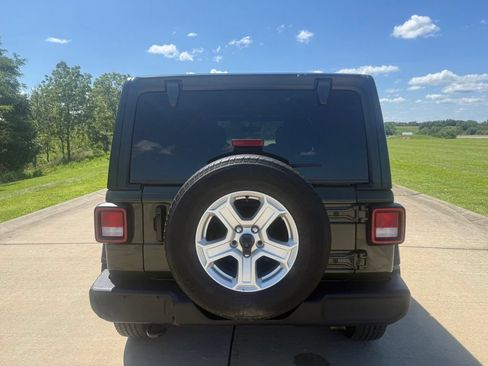 Used 2022 Jeep Wrangler Unlimited Sport AWD/4WD image 4