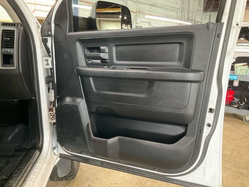 Used 2015 RAM 2500 Tradesman w/ Chrome Appearance Group AWD/4WD image 23