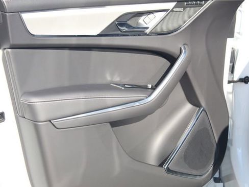 New 2026 Jaguar F-PACE R-Dynamic S image 21