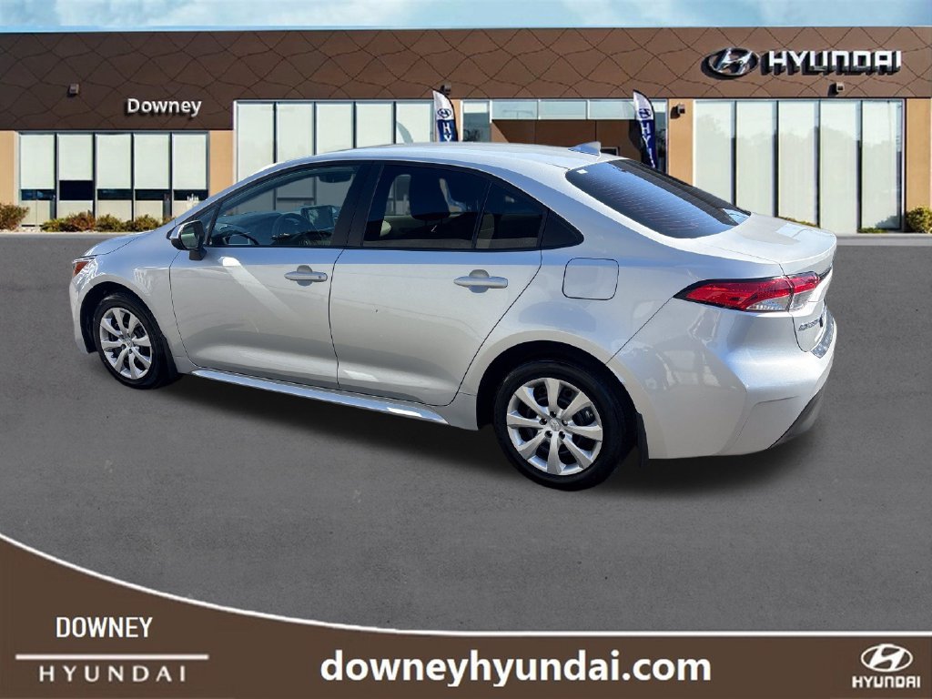Used 2025 Toyota Corolla LE FWD image 3