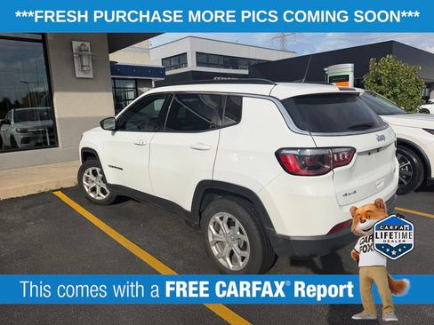 Used 2024 Jeep Compass Latitude AWD/4WD image 5