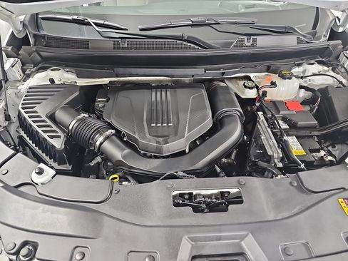 Used 2025 Chevrolet Traverse LT AWD/4WD image 38