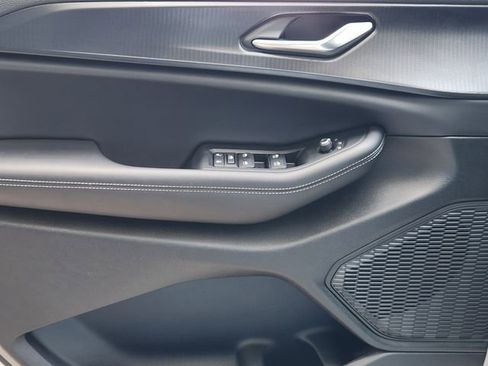 Certified 2025 Jeep Grand Cherokee L Altitude RWD image 20