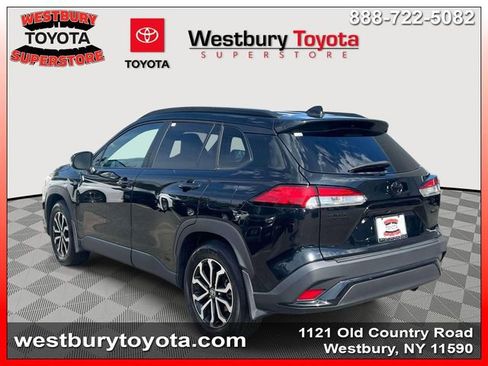 Used 2023 Toyota Corolla Cross AWD Hybrid image 11