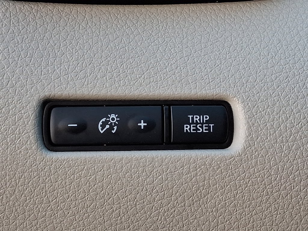 Used 2019 Nissan Rogue Sport SV AWD/4WD image 27