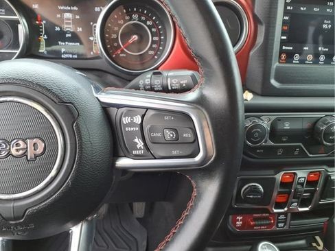 Used 2021 Jeep Wrangler Unlimited Rubicon AWD/4WD image 24