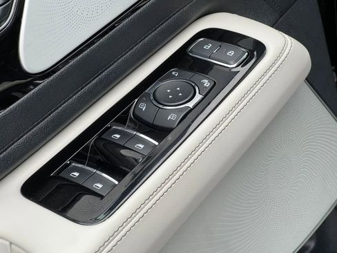 Used 2025 Lincoln Aviator Reserve w/ Equipment Group 201A AWD/4WD image 16