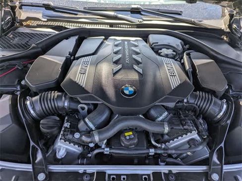 Used 2022 BMW M850i xDrive Convertible w/ Driving Assistance Package image 14