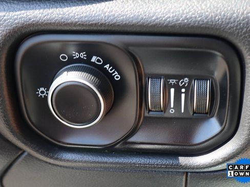 Used 2019 RAM 5500 Tradesman image 17