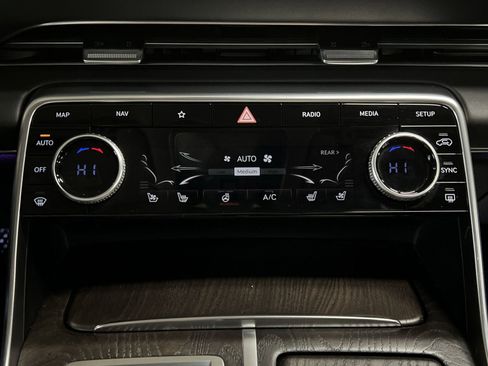 Used 2024 Genesis GV80 2.5T w/ Advanced Package image 21