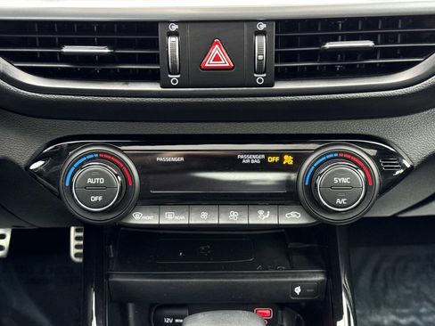 Used 2023 Kia Forte GT-Line w/ GT-Line Premium Package FWD image 7