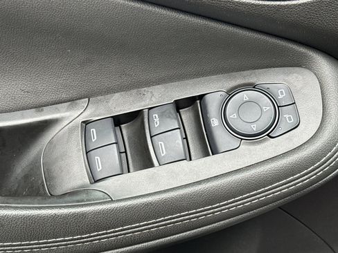 Used 2024 Buick Encore GX Sport Touring image 13