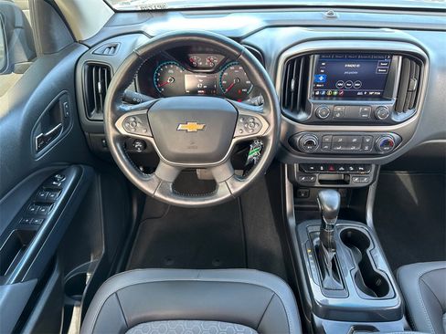 Used 2022 Chevrolet Colorado Z71 image 22