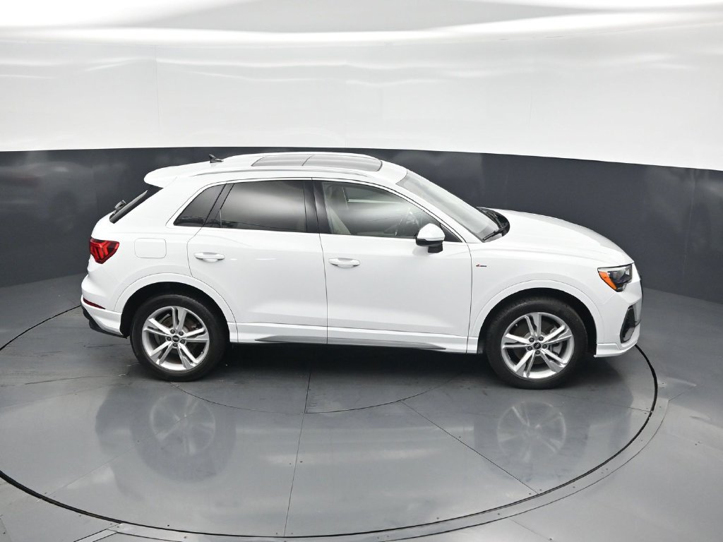 Used 2021 Audi Q3 2.0T Premium w/ Convenience Package AWD/4WD image 37