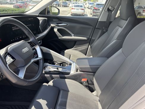 Used 2025 Audi Q5 Prestige w/ 20" Wheel Package AWD/4WD image 16
