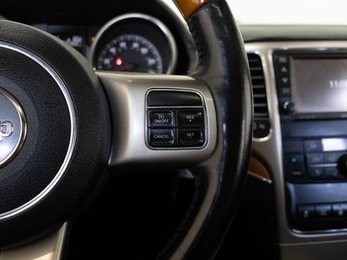 Used 2012 Jeep Grand Cherokee Overland AWD/4WD image 26