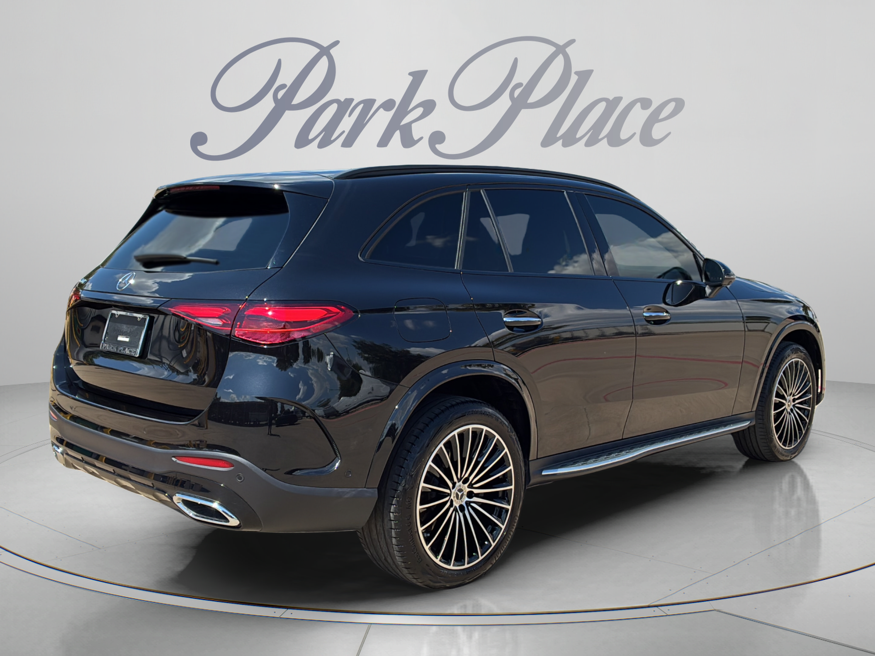Used 2026 Mercedes-Benz GLC 300 image 5